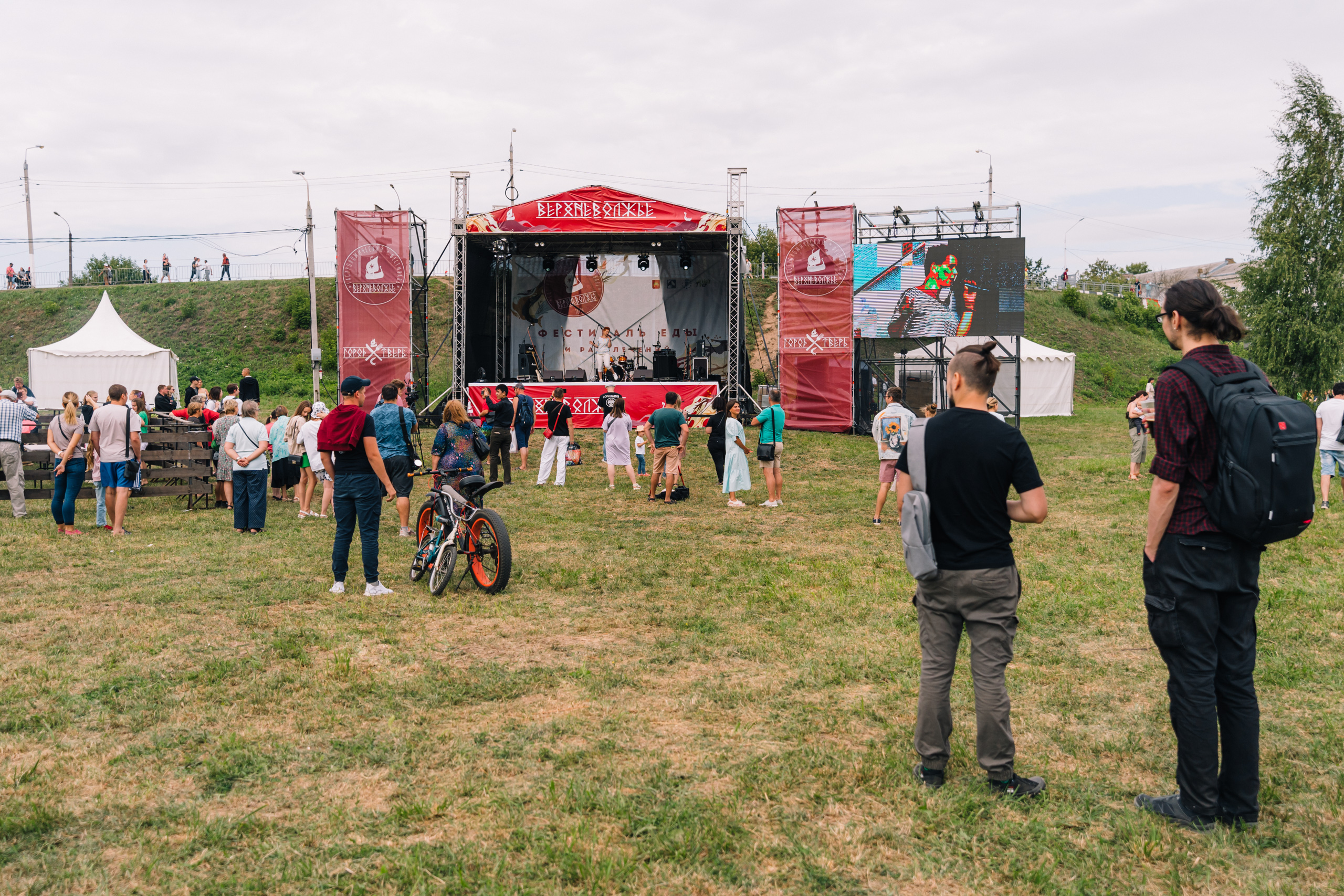 Уха по-селигерски и жаркое по-староволжски: Чем угощали гостей гастрономического фестиваля "Верхневолжье"