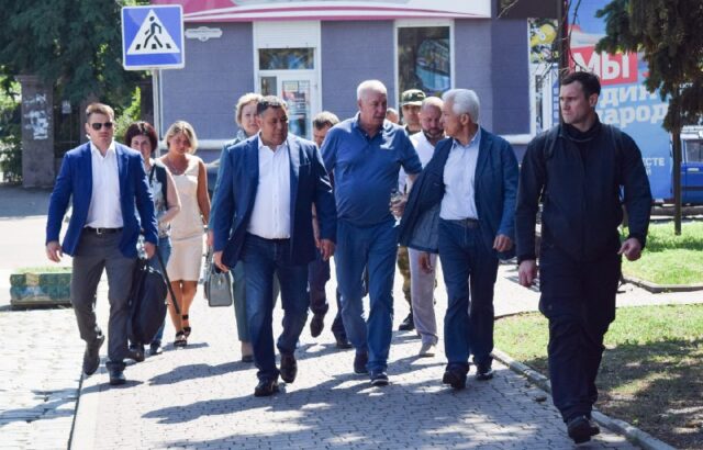 Игорь Руденя и Владимир Васильев посетили в Бердянск и пообщались с местными жителями Игорь Руденя рассказал о поездке в Бердянск