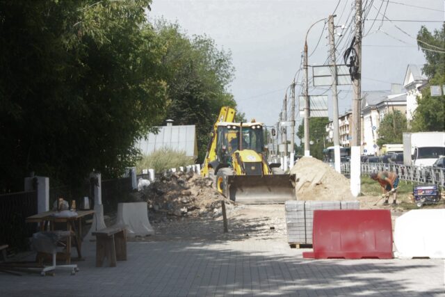 В Твери закрыт проход к Старому Волжскому мосту