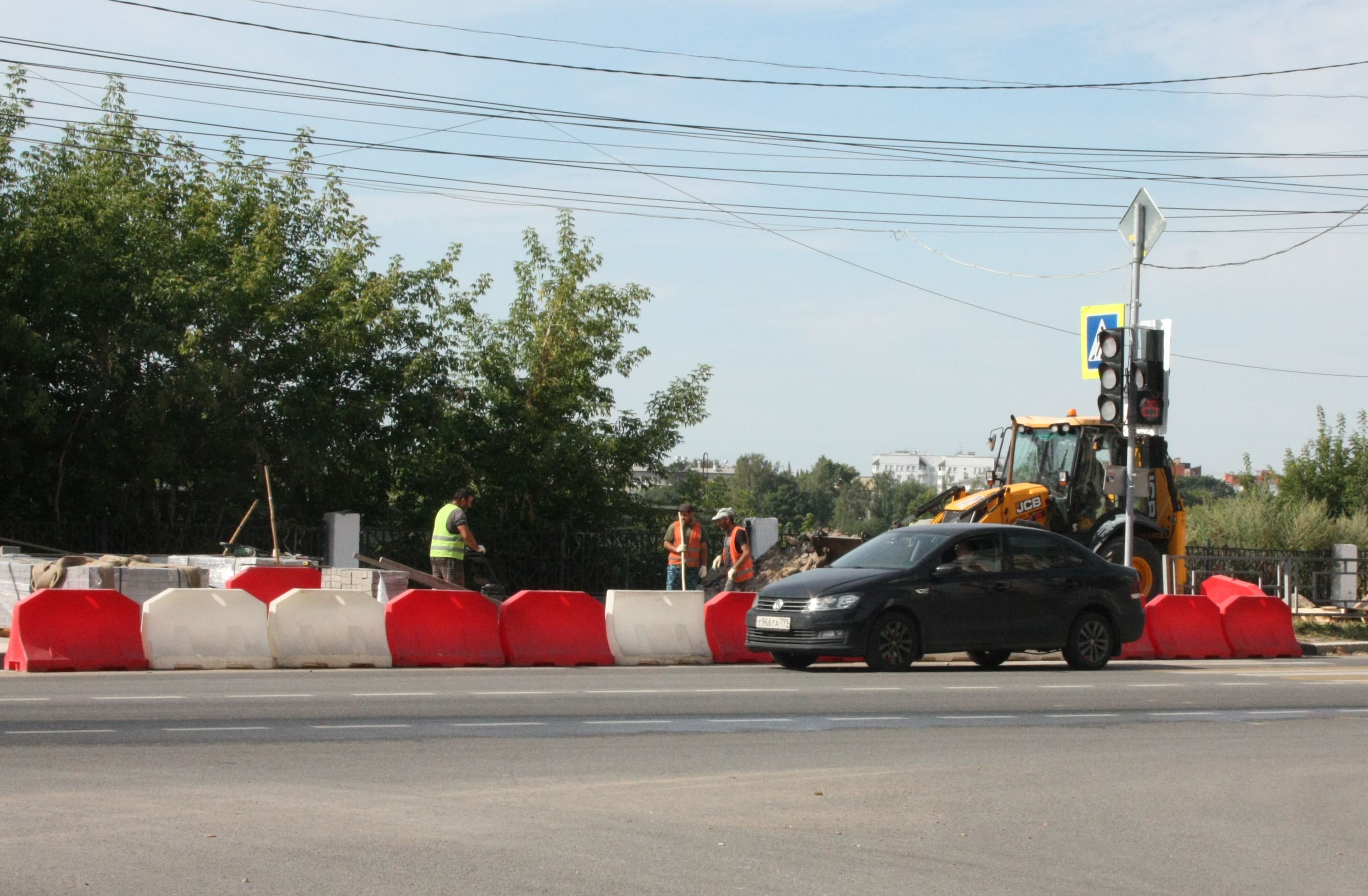 В Твери продолжается ремонт тротуаров
