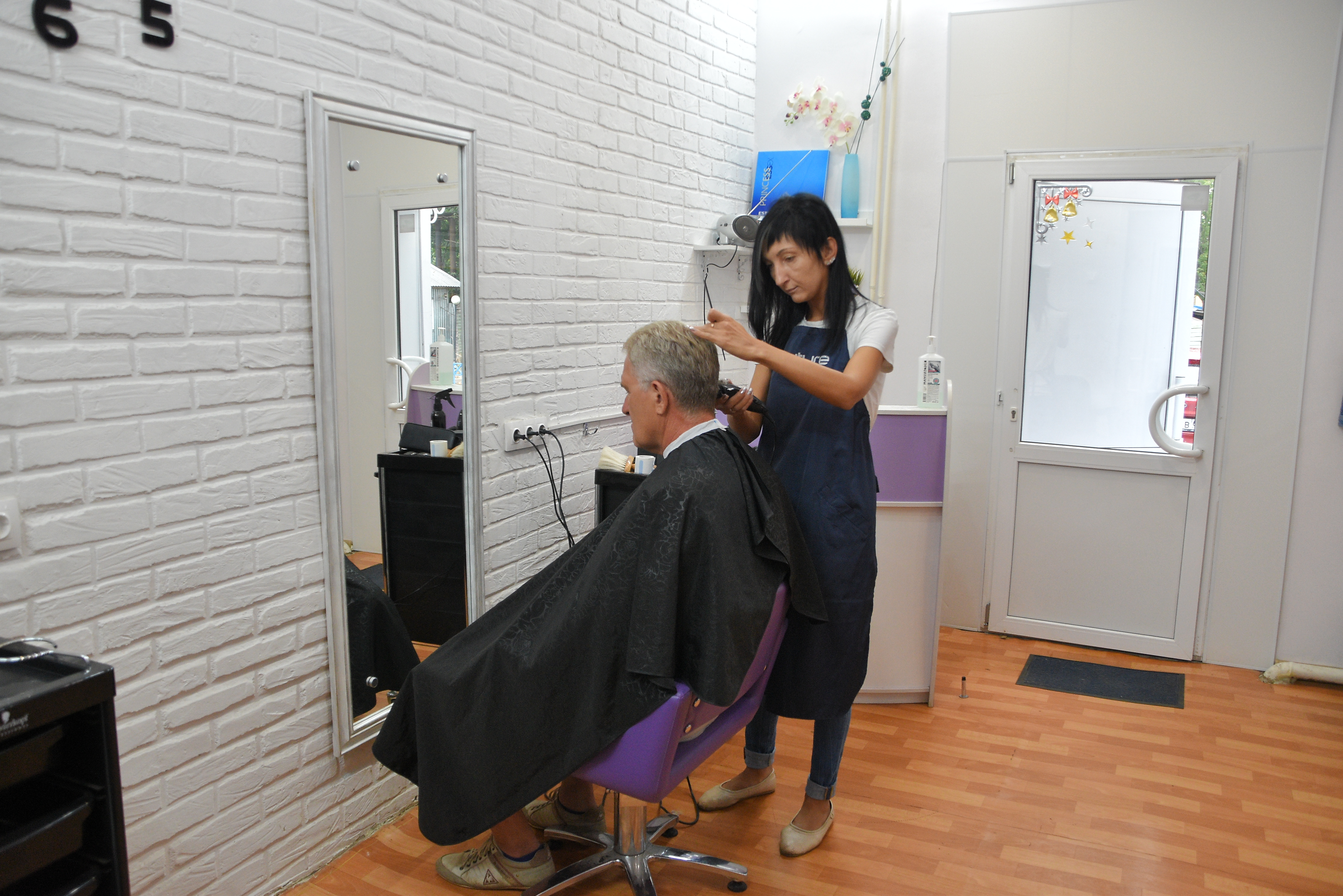 В Твери продолжается ремонт банно-оздоровительного комплекса