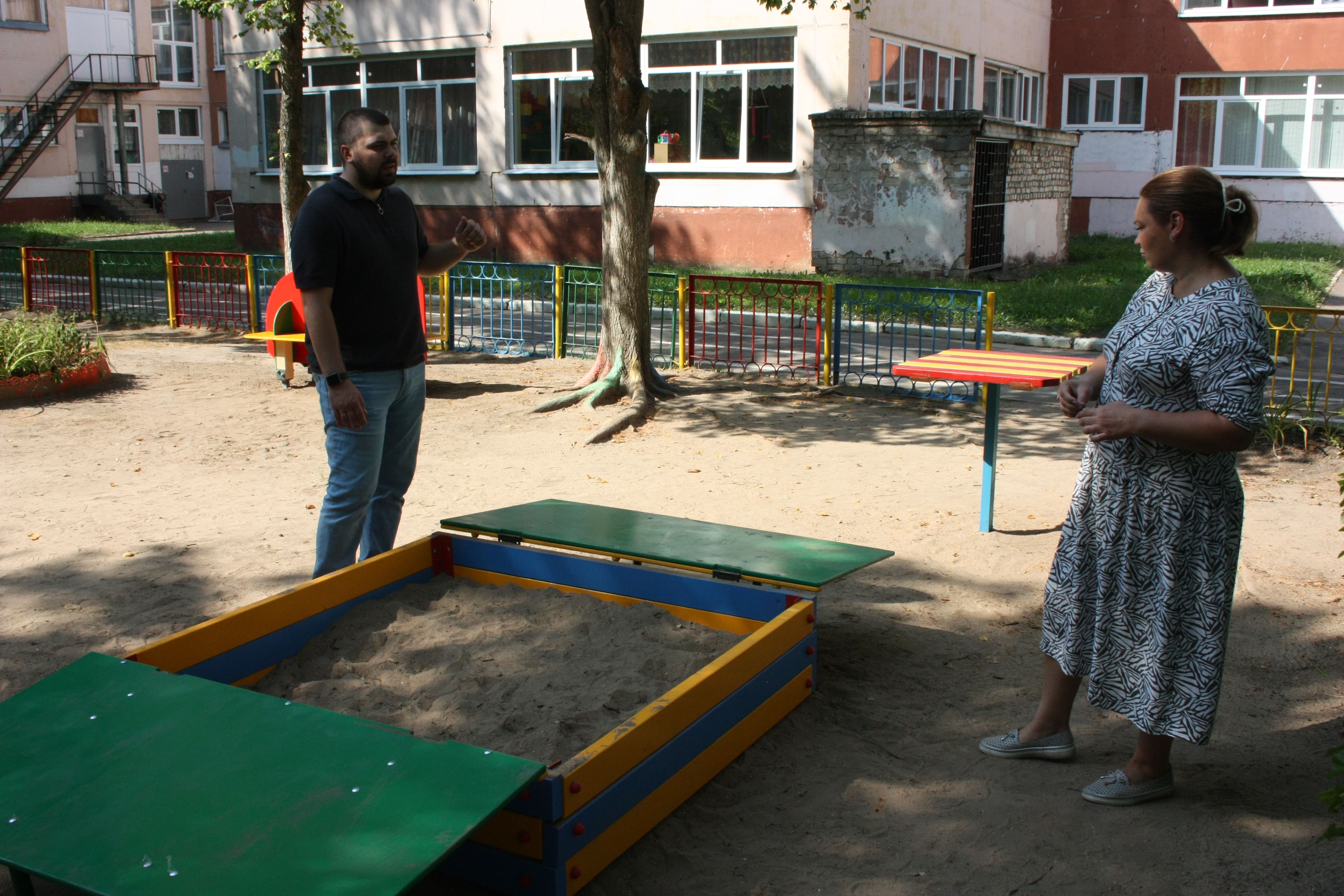 В детских садах Твери началась приемка новых игровых комплексов