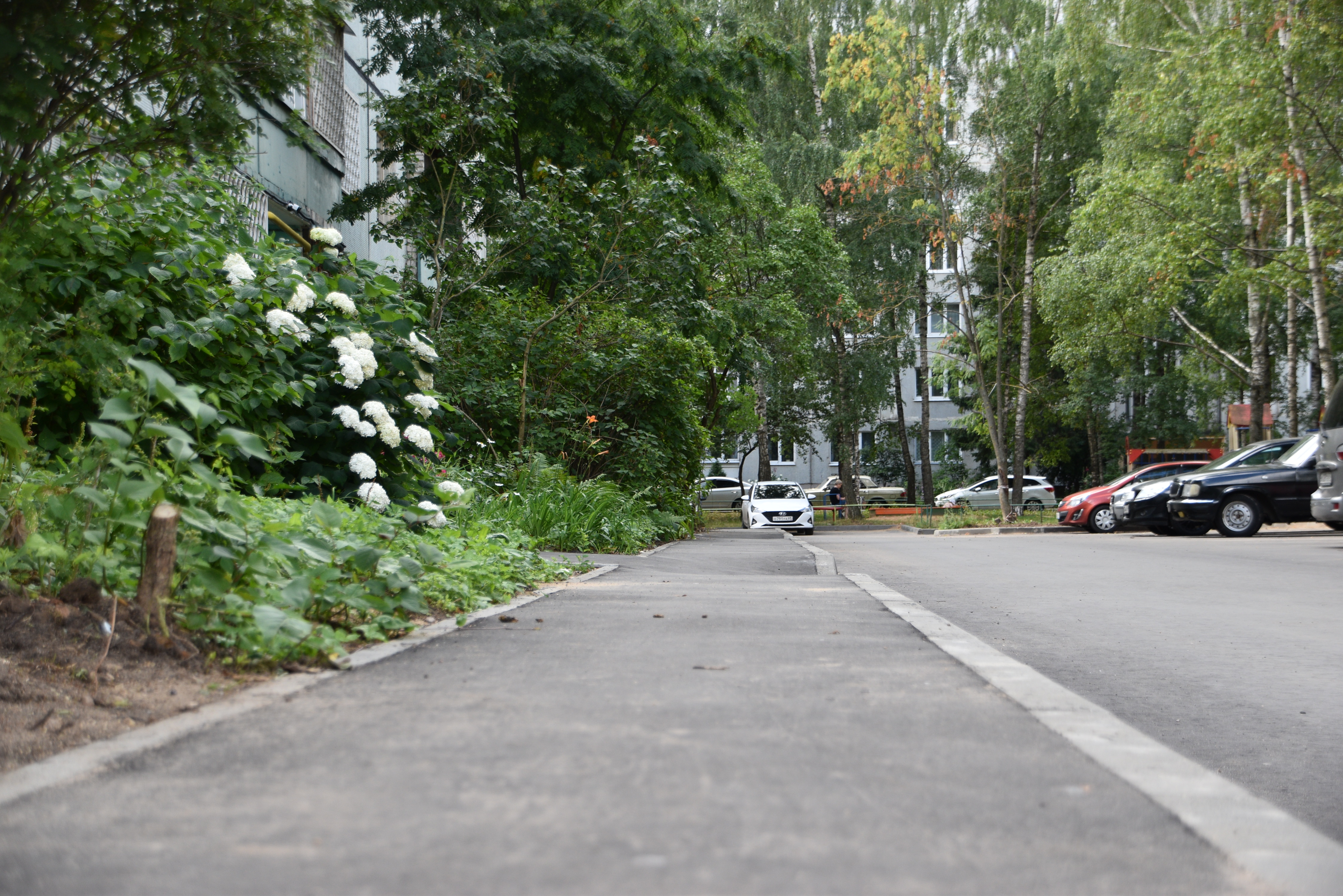 В Твери продолжается ремонт тротуаров