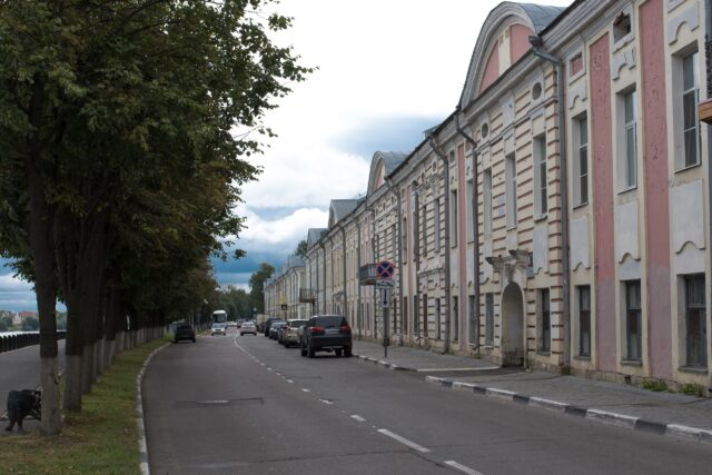 На набережной Степана Разина вновь перекроют дорогу