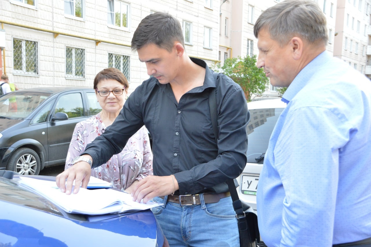 На улице Хромова в Твери по ППМИ обустроена парковка для автомобилей