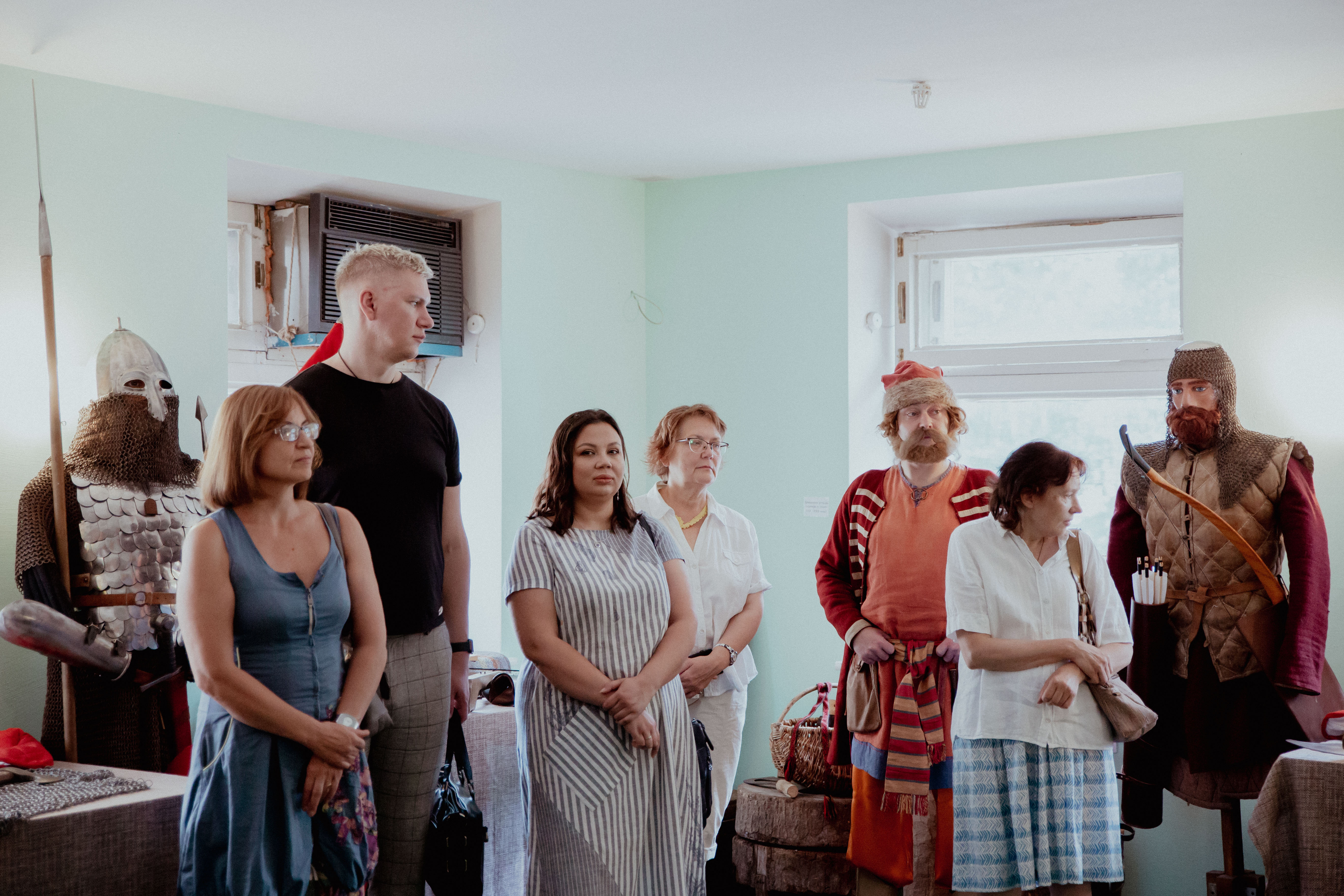 Изучать историю руками: Как в новом музее в Твери сочетаются древние костюмы и очки виртуальной реальности