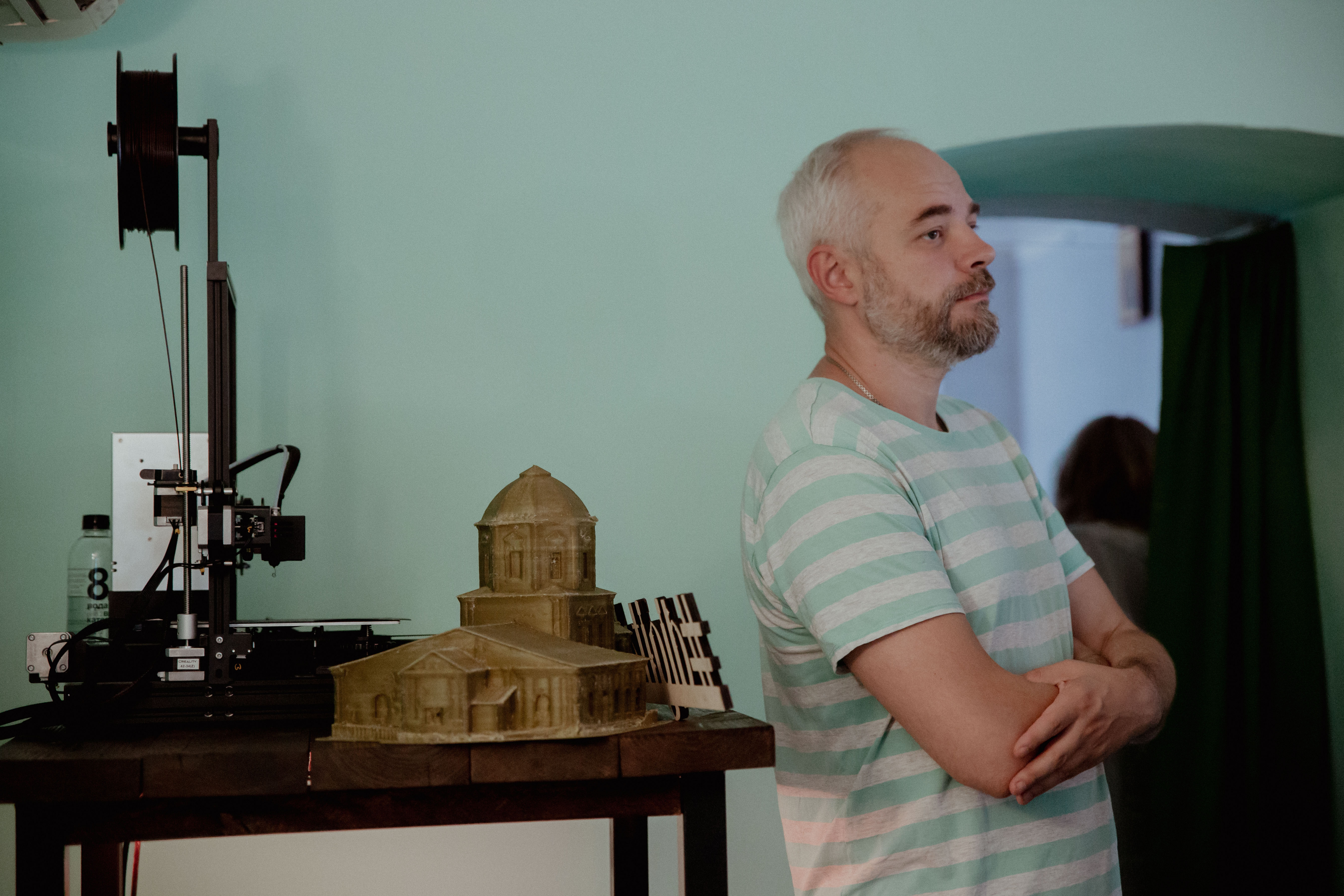 Изучать историю руками: Как в новом музее в Твери сочетаются древние костюмы и очки виртуальной реальности