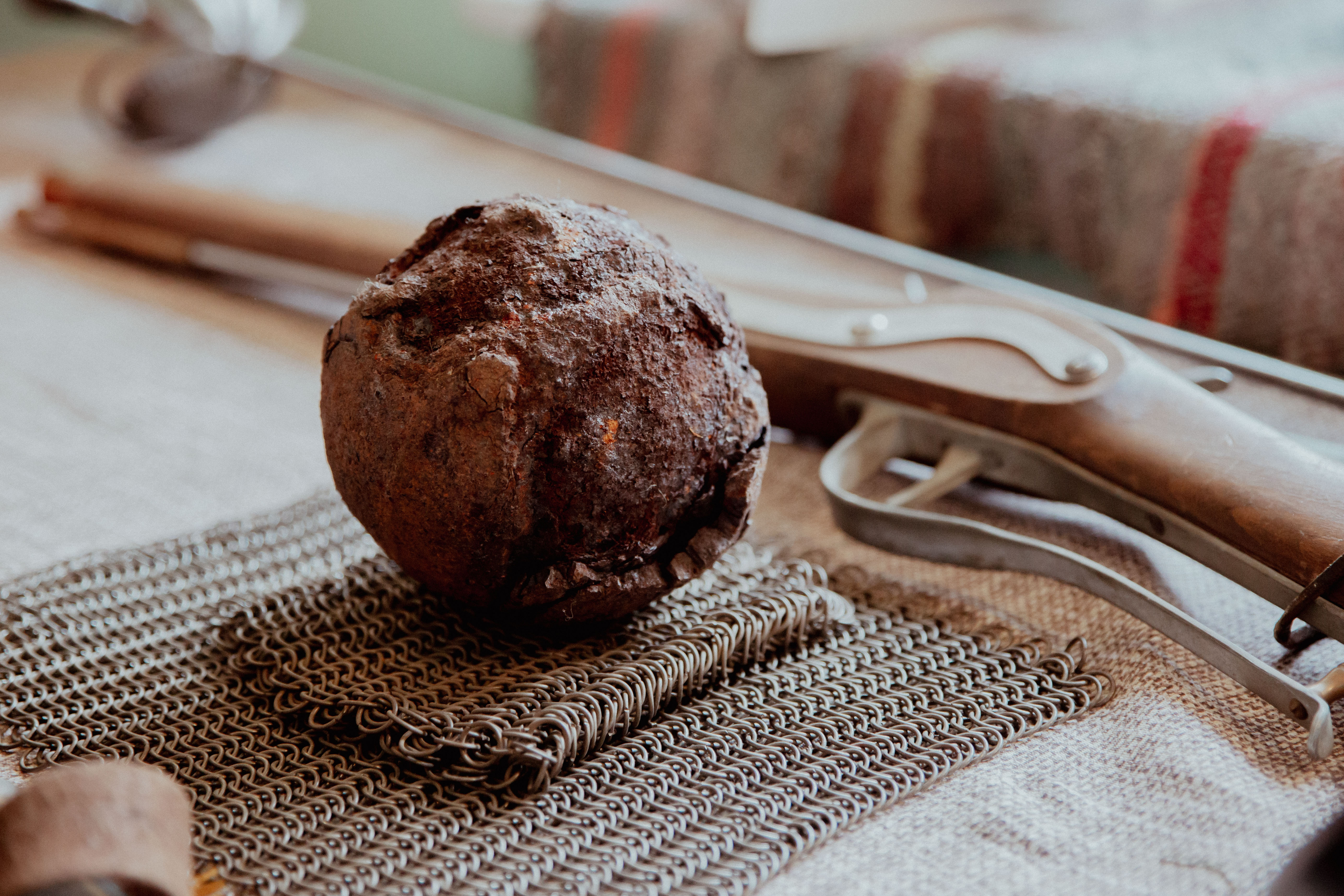 Изучать историю руками: Как в новом музее в Твери сочетаются древние костюмы и очки виртуальной реальности