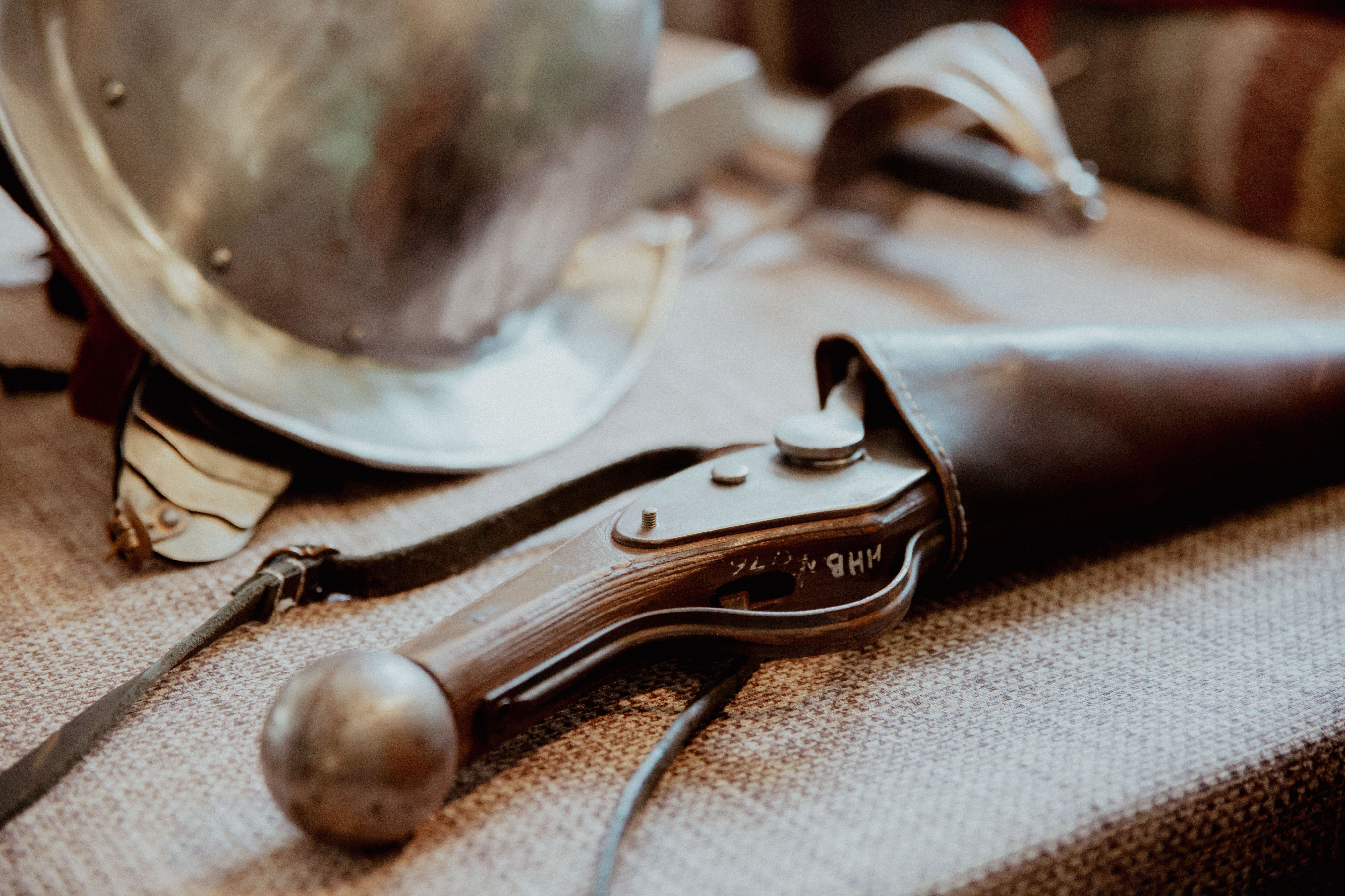 Изучать историю руками: Как в новом музее в Твери сочетаются древние костюмы и очки виртуальной реальности