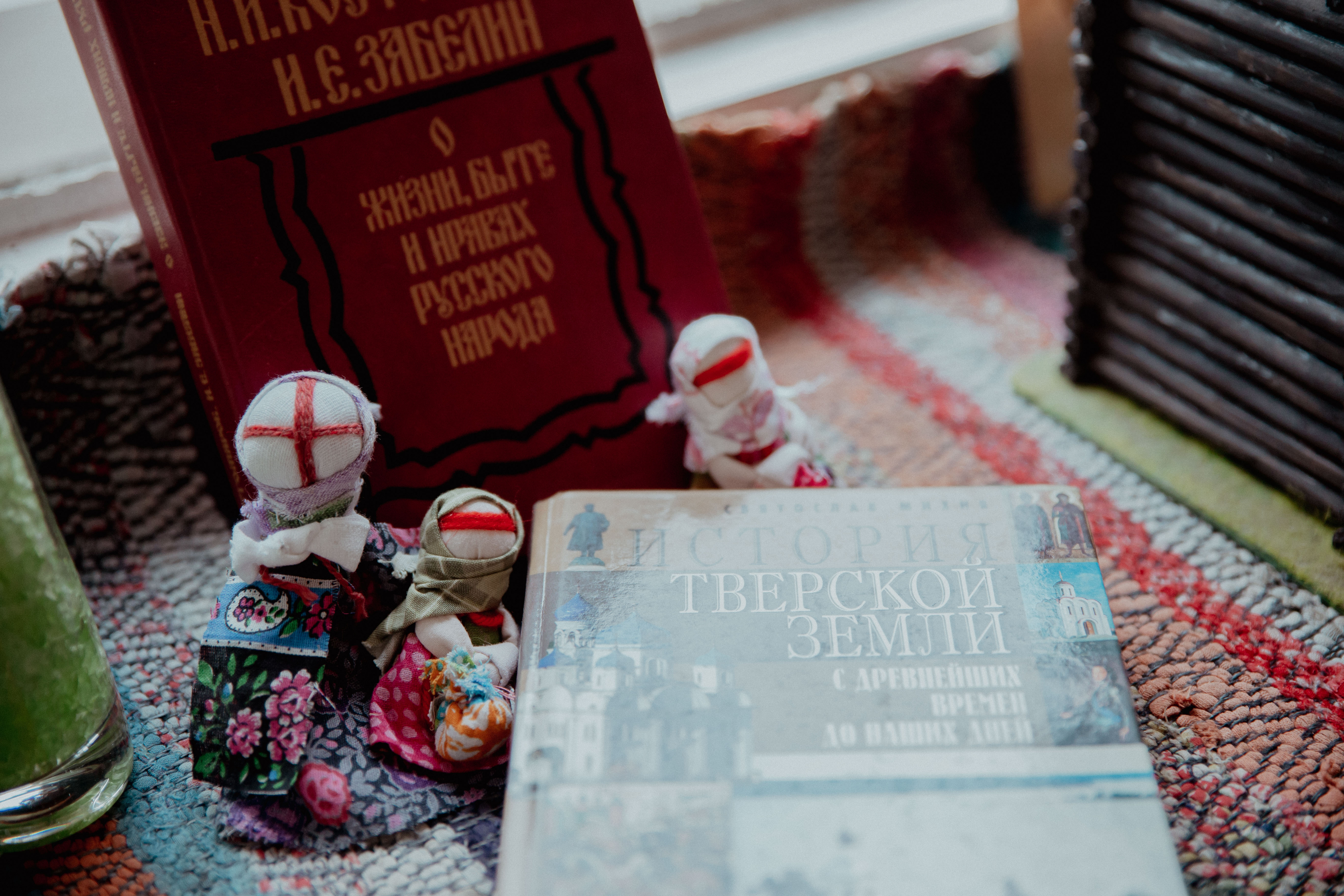 Изучать историю руками: Как в новом музее в Твери сочетаются древние костюмы и очки виртуальной реальности