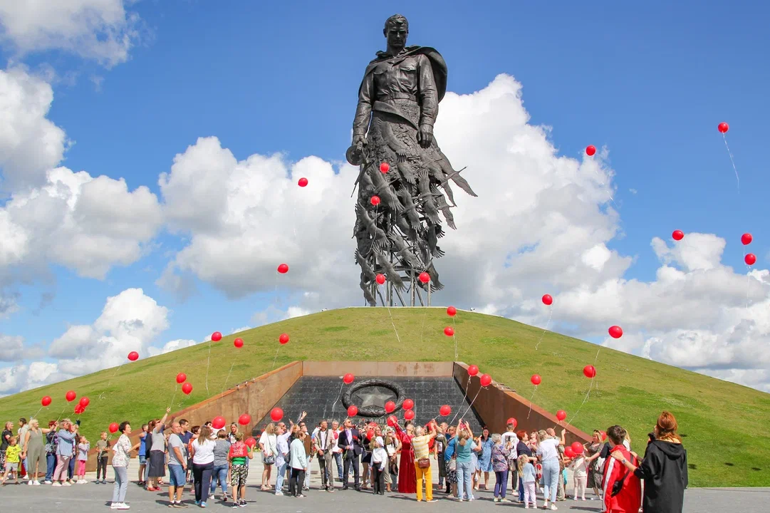 У Ржевского мемориала прошла акция, посвященная освобождению Бреста от фашистской оккупации У Ржевского мемориала прошла акция, посвященная освобождению Бреста от фашистской оккупации
