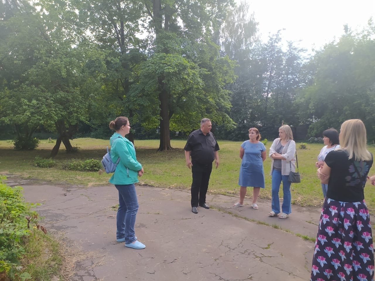 В Твери депутаты и представители родительского сообщества участвуют в приемке школ