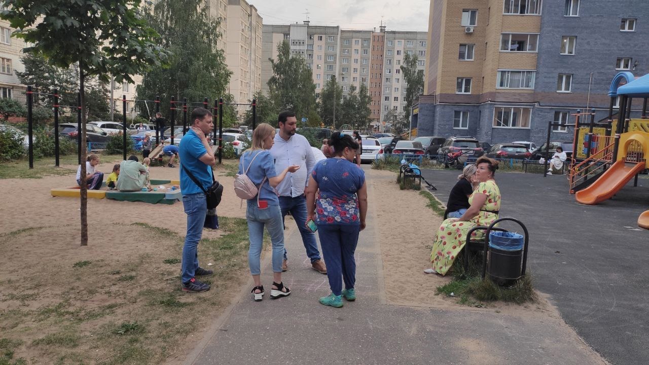 В «Южном» по инициативе жителей и при поддержке депутата ТГД Максима Жиркова отремонтируют дворовую территорию В «Южном» по инициативе жителей и при поддержке депутата ТГД Максима Жиркова отремонтируют дворовую территорию
