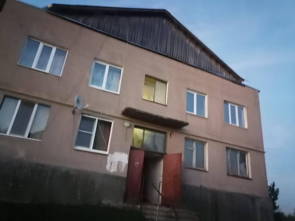 В Ржевском районе 4-летний мальчик выпал из окна квартиры на втором этаже