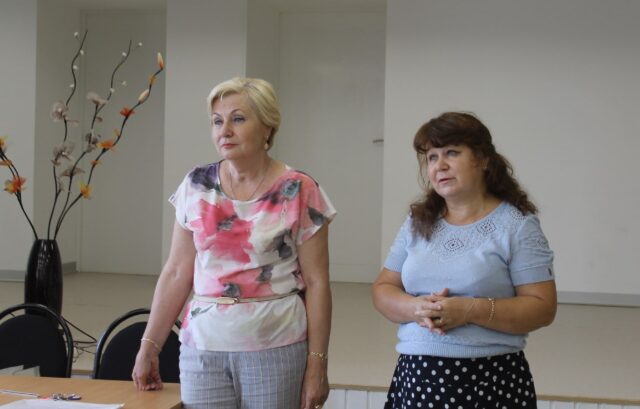 Депутат Тверской городской Думы Наталья Павлюк ответила на вопросы родителей первоклассников Депутат Тверской городской Думы Наталья Павлюк ответила на вопросы родителей первоклассников