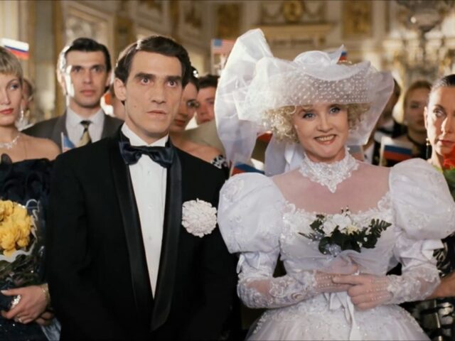 В кинотеатры России вернется обновленная фарс-комедия "Ширли-мырли"