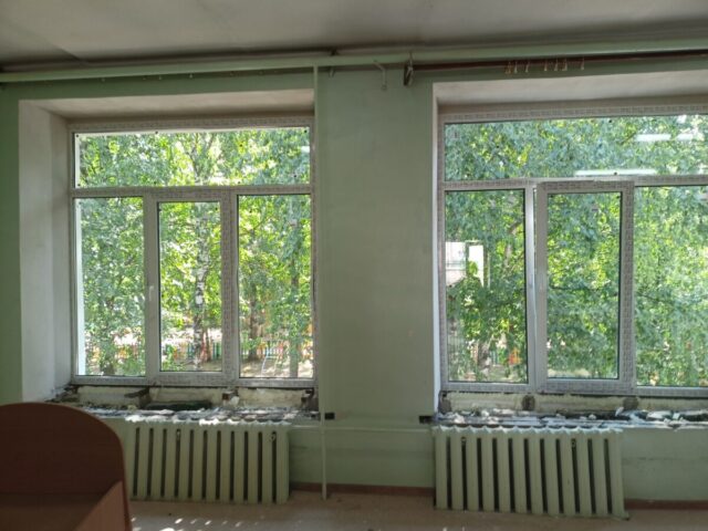 В Торопце меняют окна в детском саду