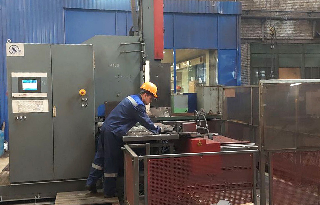 В Санкт-Петербурге изготавливают металлоконструкции для Западного моста в Твери