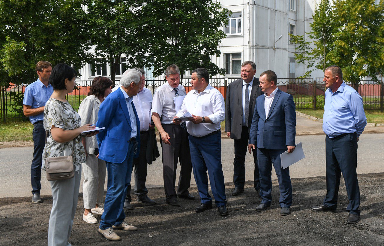 В Твери благоустраивают новый сквер в микрорайоне Мигалово В Твери благоустраивают новый сквер в микрорайоне Мигалово