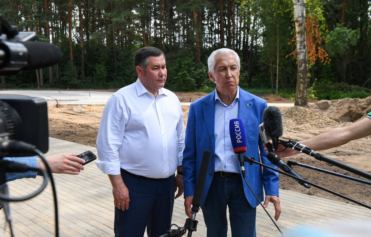 В Твери благоустраивают новый сквер в микрорайоне Мигалово В Твери благоустраивают новый сквер в микрорайоне Мигалово