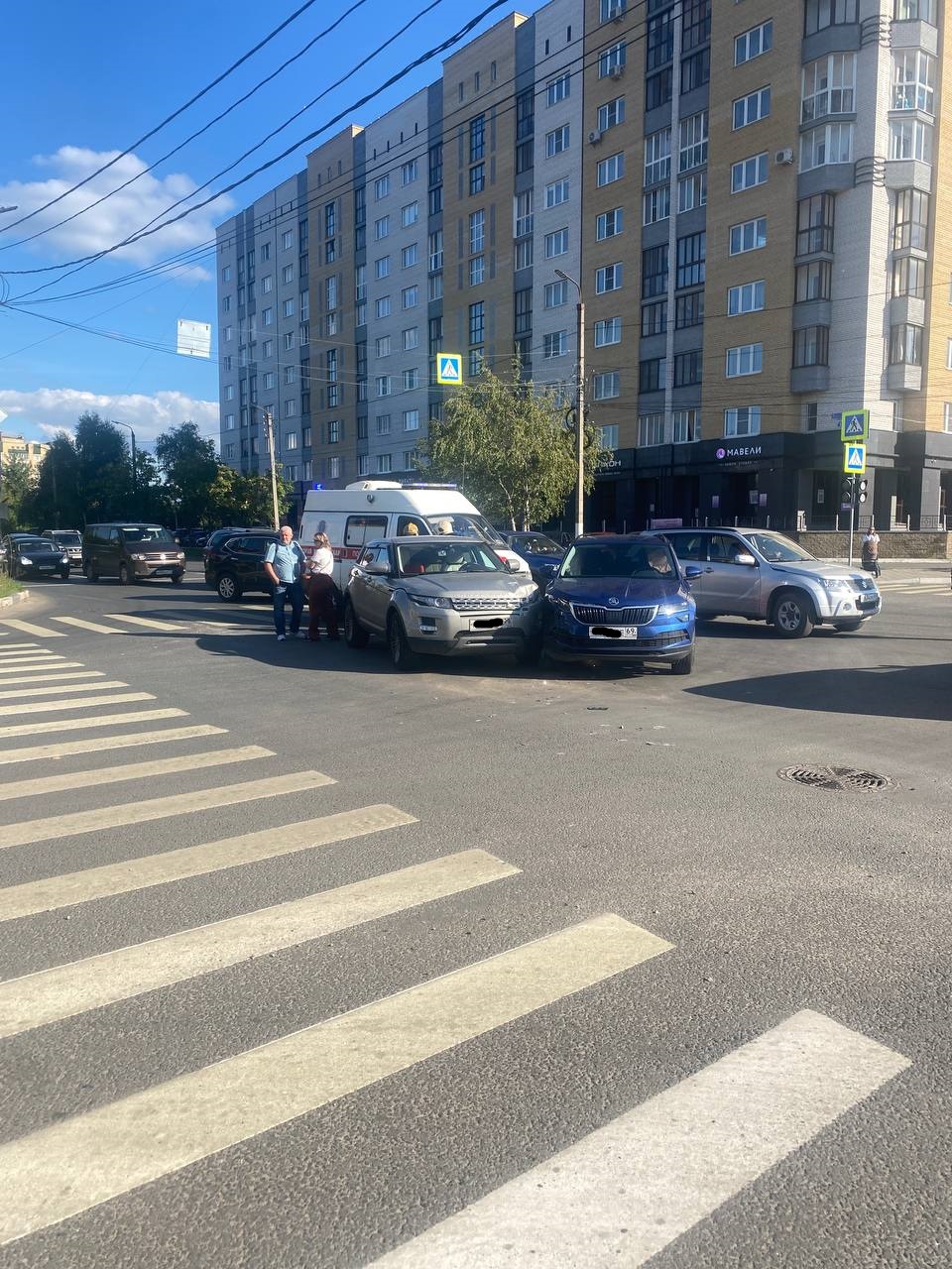 В Твери при столкновении двух автомобилей пострадал ребенок