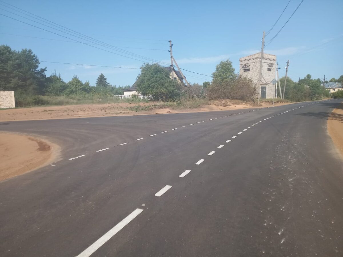 В Торопце отремонтировали улицу, поставили знаки и нарисовали разметку