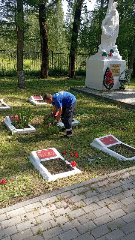 Студенческие энергетические отряды Тверьэнерго благоустраивают воинские захоронения Тверской области