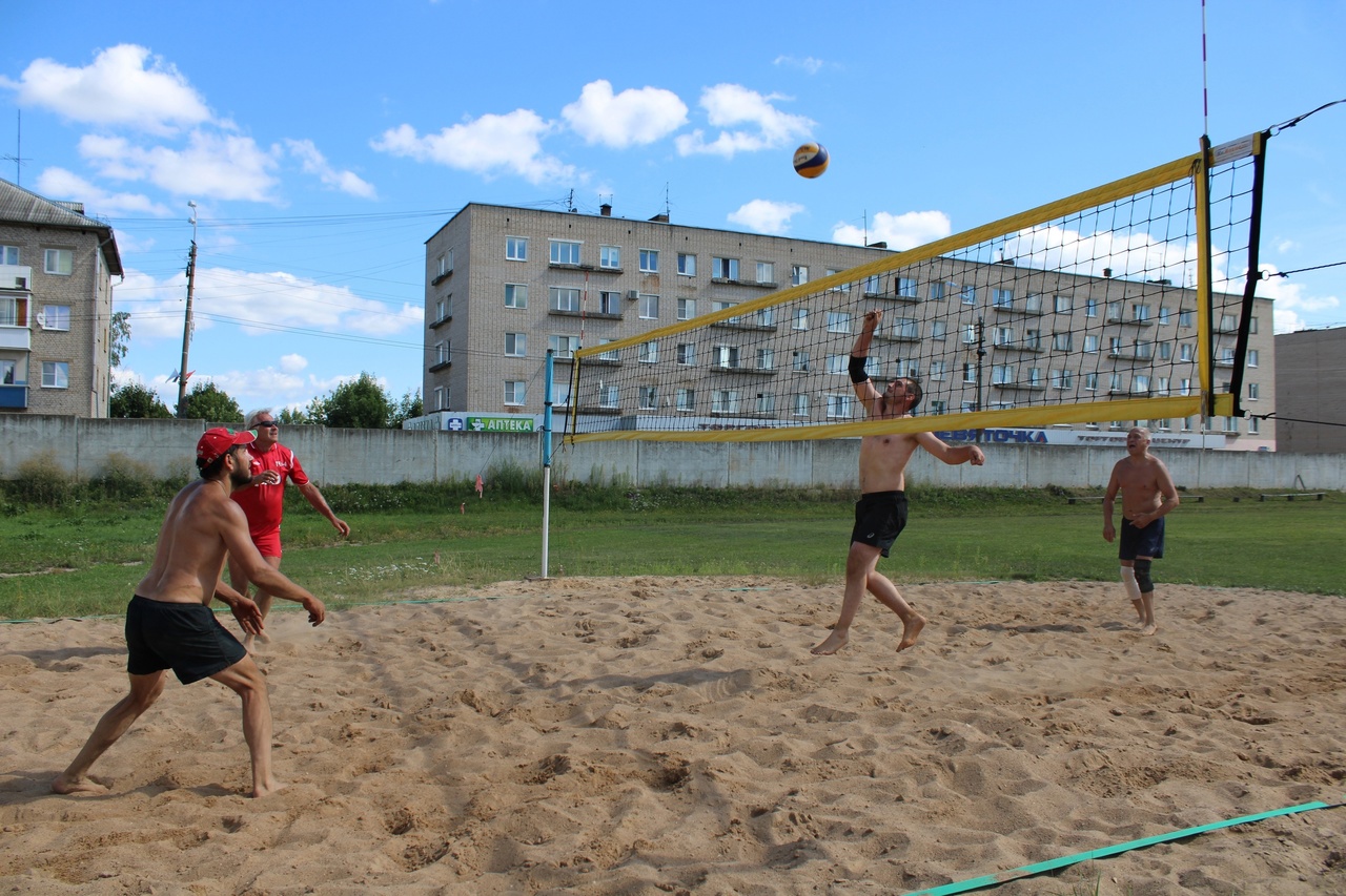 В День физкультурника в Бологовском районе прошёл спортивный праздник