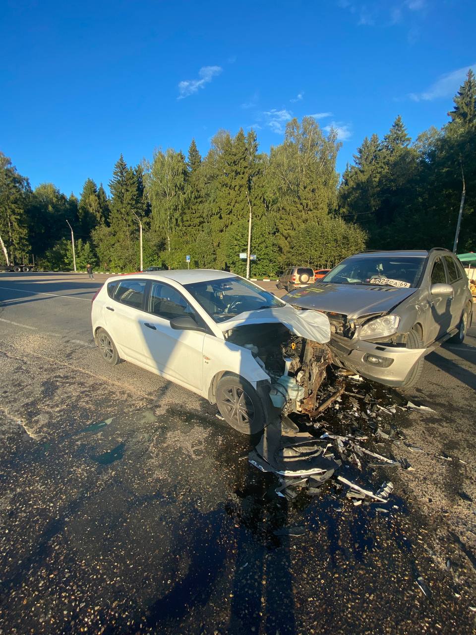 В Тверской области 13-летний мальчик пострадал при столкновении двух иномарок