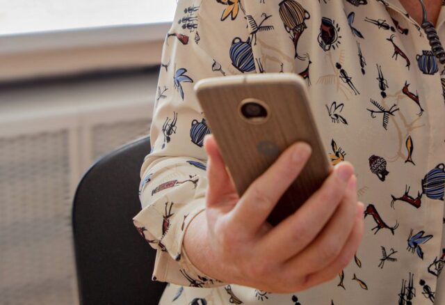 57-летняя жительница Тверской области стала жертвой мошенника при покупке автомобиля Жительница Тверской области перевела на "безопасный счет" 500 тысяч рублей