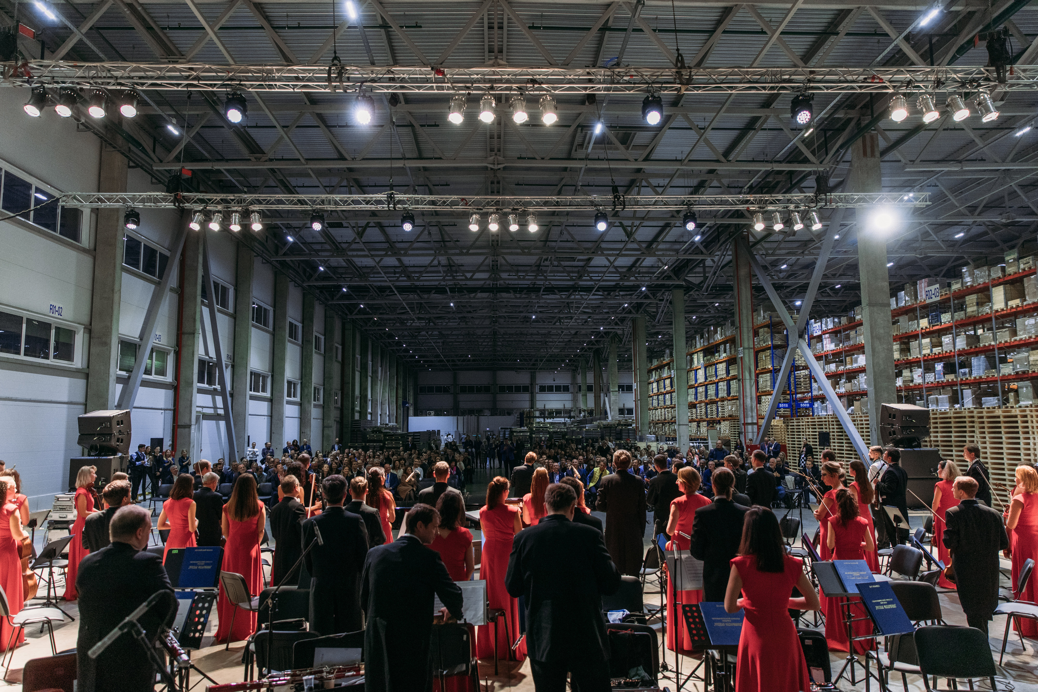 Итальянец с русской душой: Фабио Мастранджело дал концерт на тверском заводе