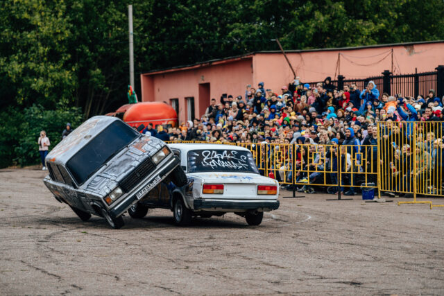 Шоу каскадеров в Твери: как это было Шоу каскадеров в Твери: как это было