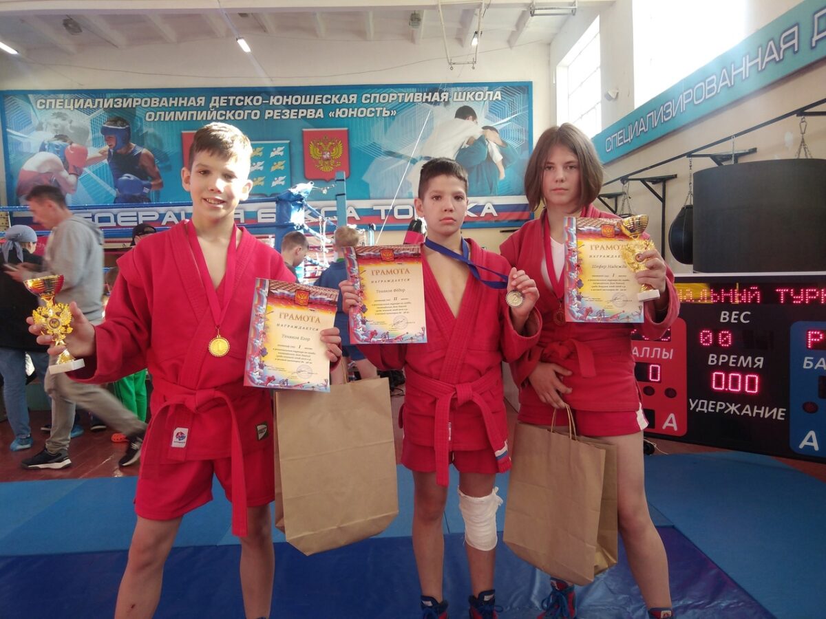 Лихославльские самбисты взяли первые и вторые места на региональном турнире