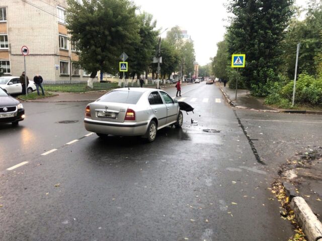 В Твери в ДТП пострадала пассажирка Шкоды В Твери в ДТП пострадала пассажирка Шкоды