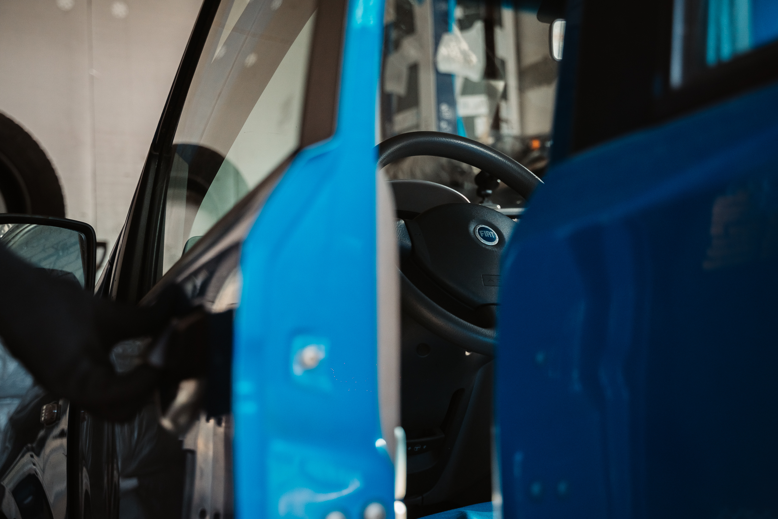 20-летний житель Старицы обворовывал автомобили в Твери