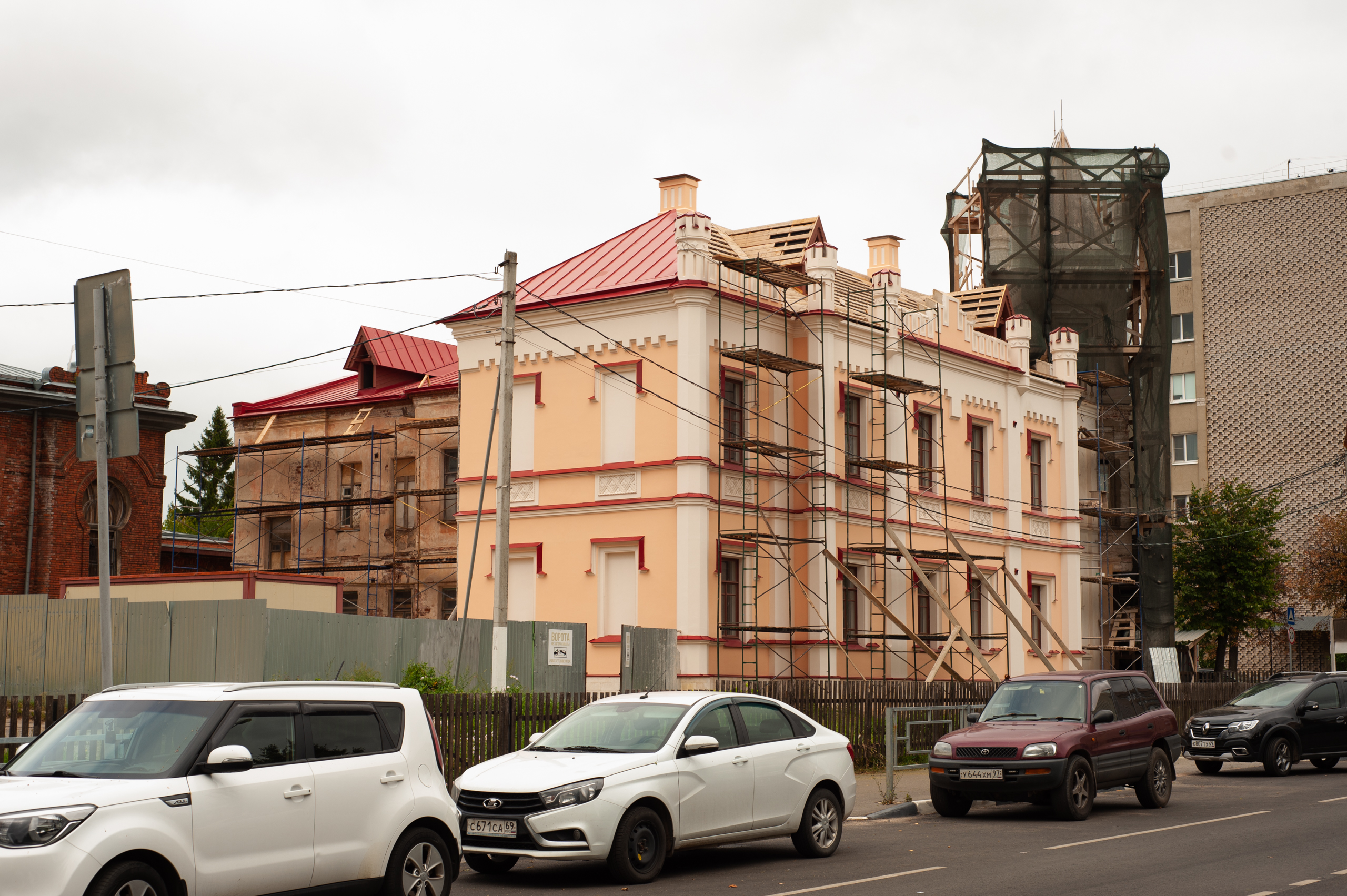 Аваевская богадельня и площадь у дворца: Как преображается Тверь Аваевская богадельня и площадь у дворца: Как преображается Тверь