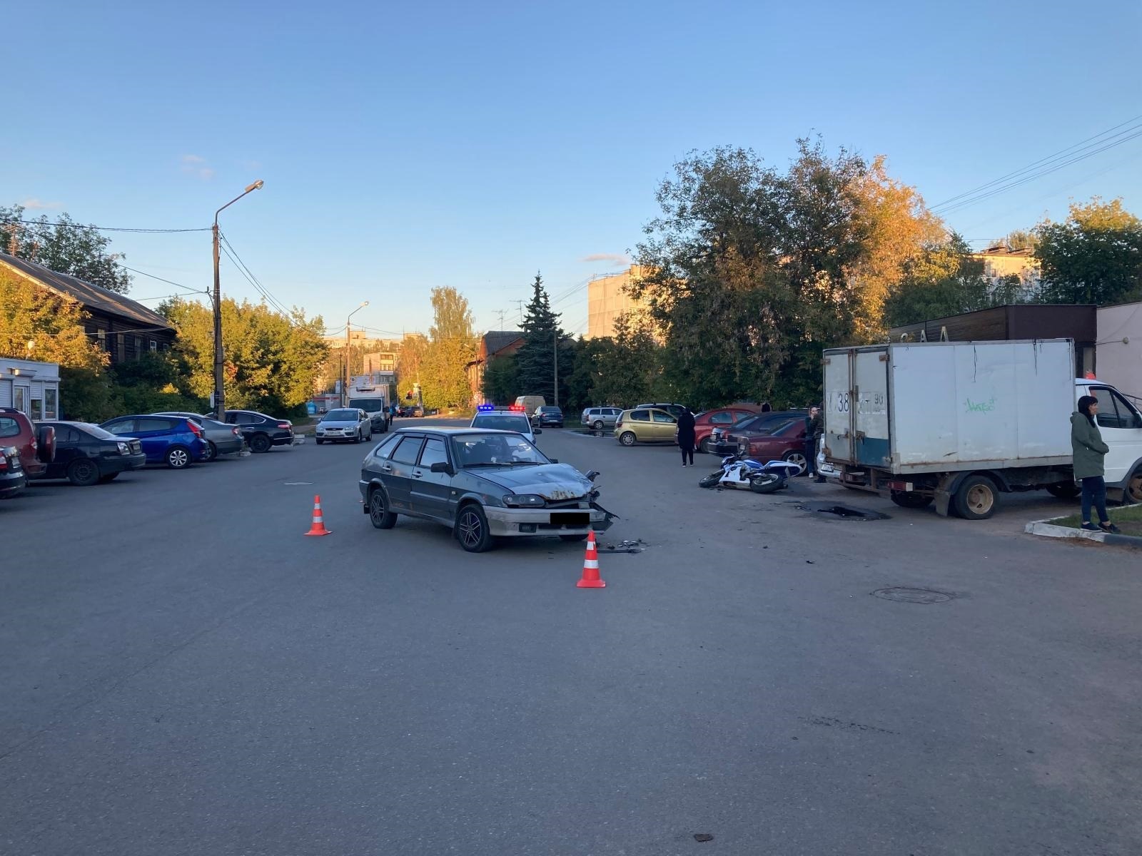 В Твери мотоциклиста увезли в больницу после ДТП с ВАЗом