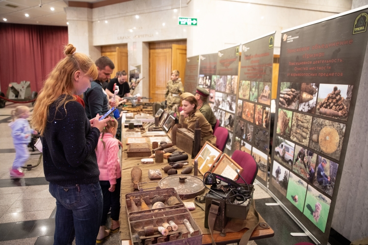 Найденные в Тверской области военные реликвии выставили в Музее Победы