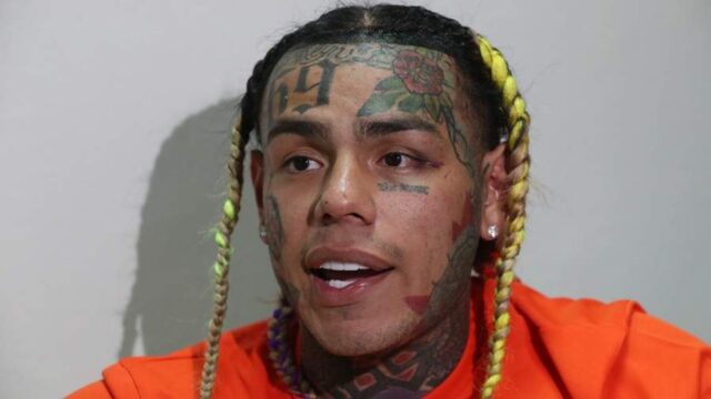 Американский рэпер 6IX9INE рассказал о лжи своей страны про Россию Американский рэпер 6IX9INE рассказал о лжи своей страны про Россию