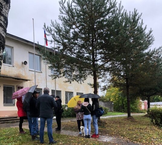 Жители Нелидова провожают мобилизованных Жители Нелидова провожают мобилизованных