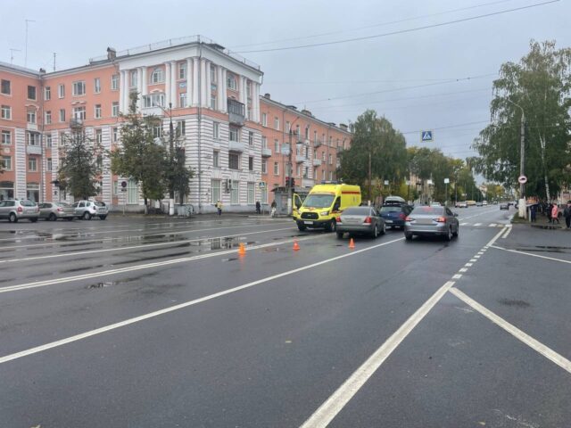 Девочка пострадала в ДТП в Твери Девочка пострадала в ДТП в Твери