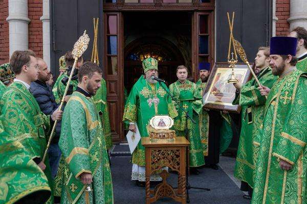 В Тулу прибыл ковчег с мощами Сергия Радонежского В Тулу прибыл ковчег с мощами Сергия Радонежского