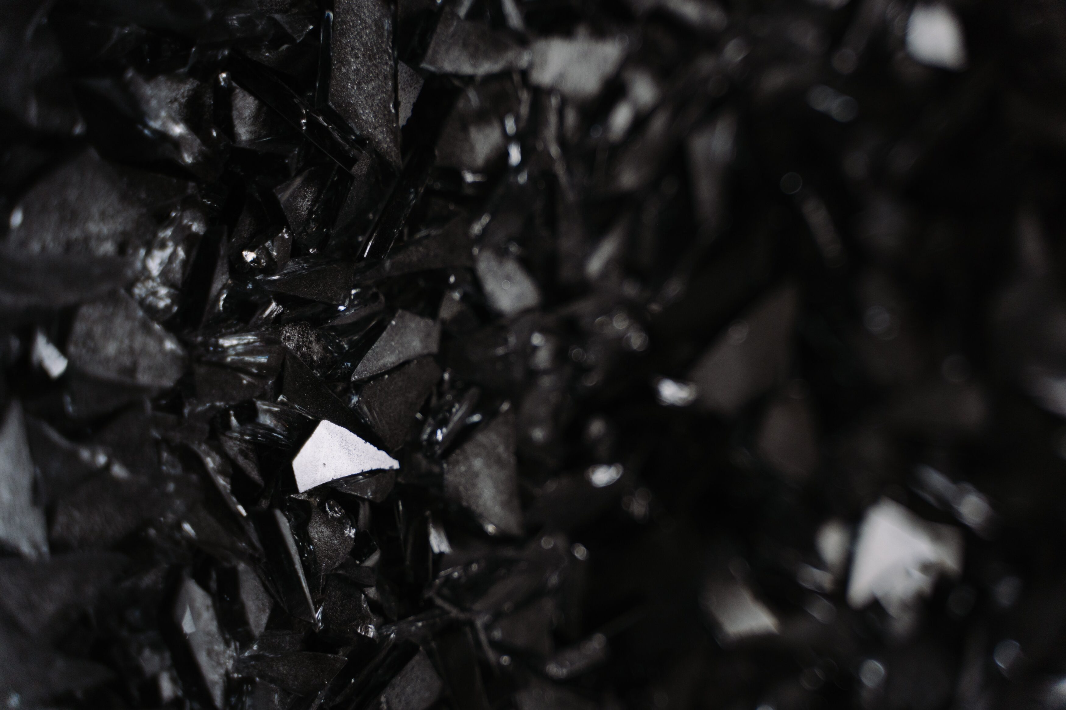 Прокуратура заинтересовалась "дорогой из стекла" в Тверской области