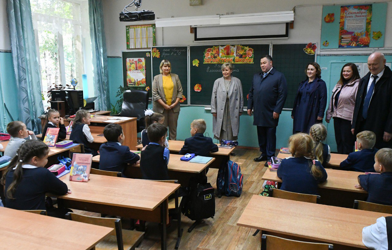 В школе №3 Осташкова завершается обустройство нового стадиона