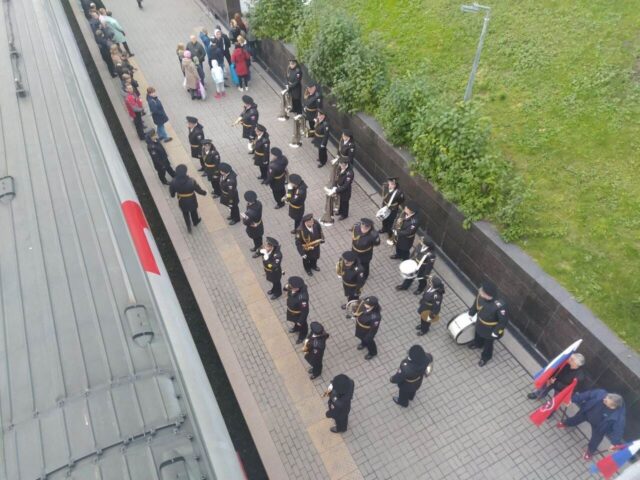 Мобилизованных в Мурманске провожали под марш "Прощание славянки"