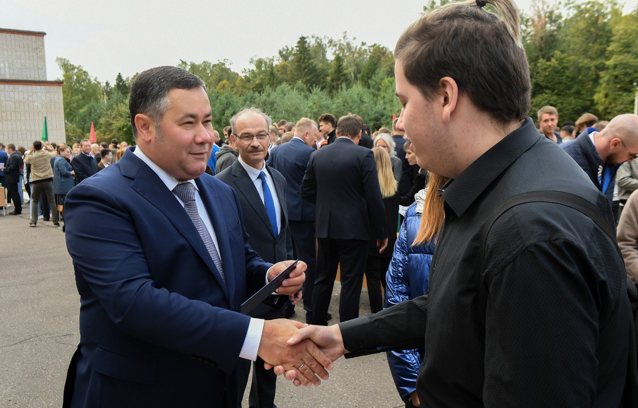 В Тверской сельскохозяйственной академии в День знаний студенческие билеты получили 203 первокурсника В Тверской сельскохозяйственной академии в День знаний студенческие билеты получили 203 первокурсника