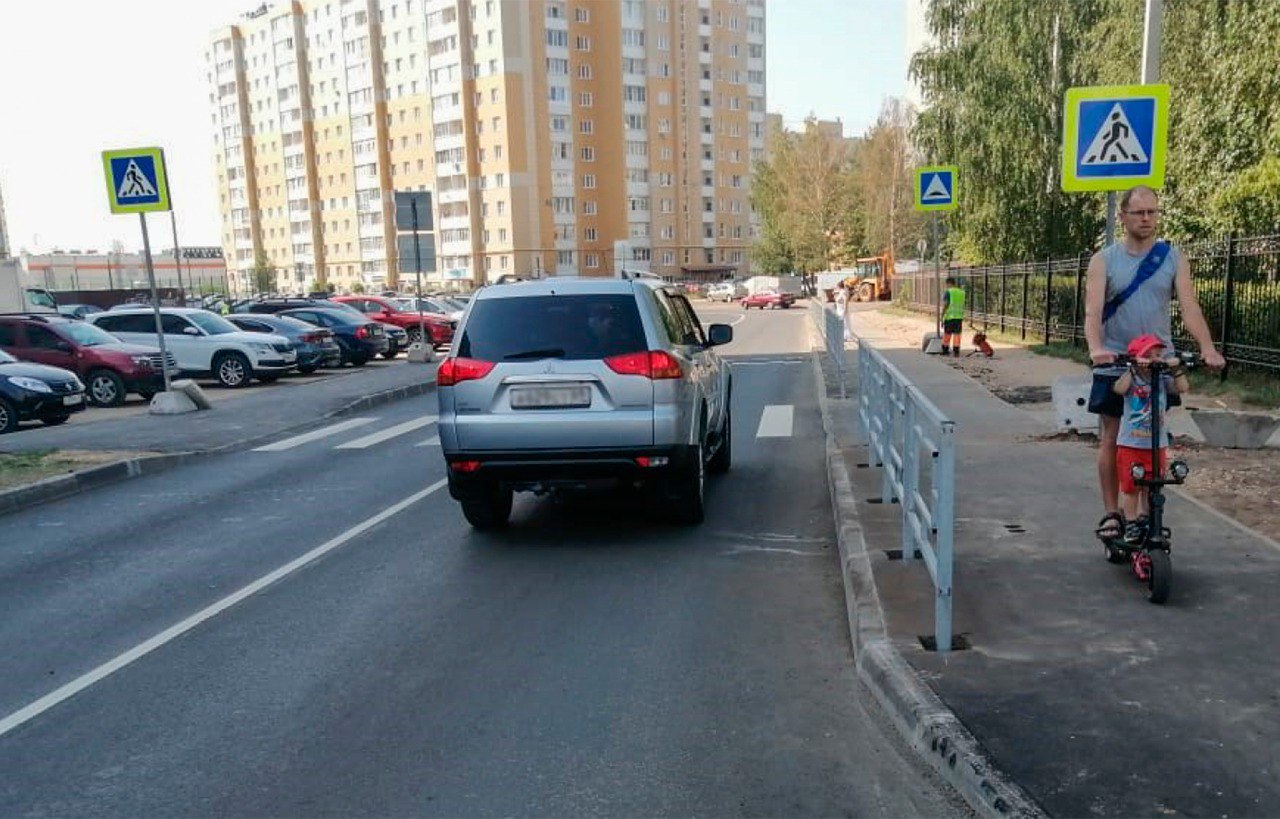 На бульваре Гусева в Твери отремонтировали дорогу и тротуар рядом со школой №49 На бульваре Гусева в Твери отремонтировали дорогу и тротуар рядом со школой №49