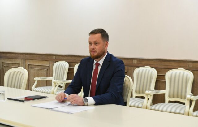 Игорь Руденя провел встречу с главой города Ржева Романом Крыловым