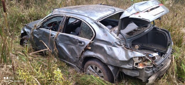 В Тверской области иномарка нырнула в кювет В Тверской области иномарка нырнула в кювет