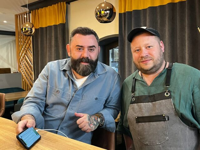 На телеканале "Пятница" ресторатор Дмитрий Левицкий рассказал о гастрономии Тверской области На телеканале "Пятница" ресторатор Дмитрий Левицкий рассказал о гастрономии Тверской области